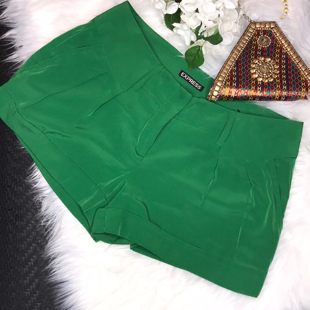 𝑺𝒉𝒐𝒓𝒕𝒔